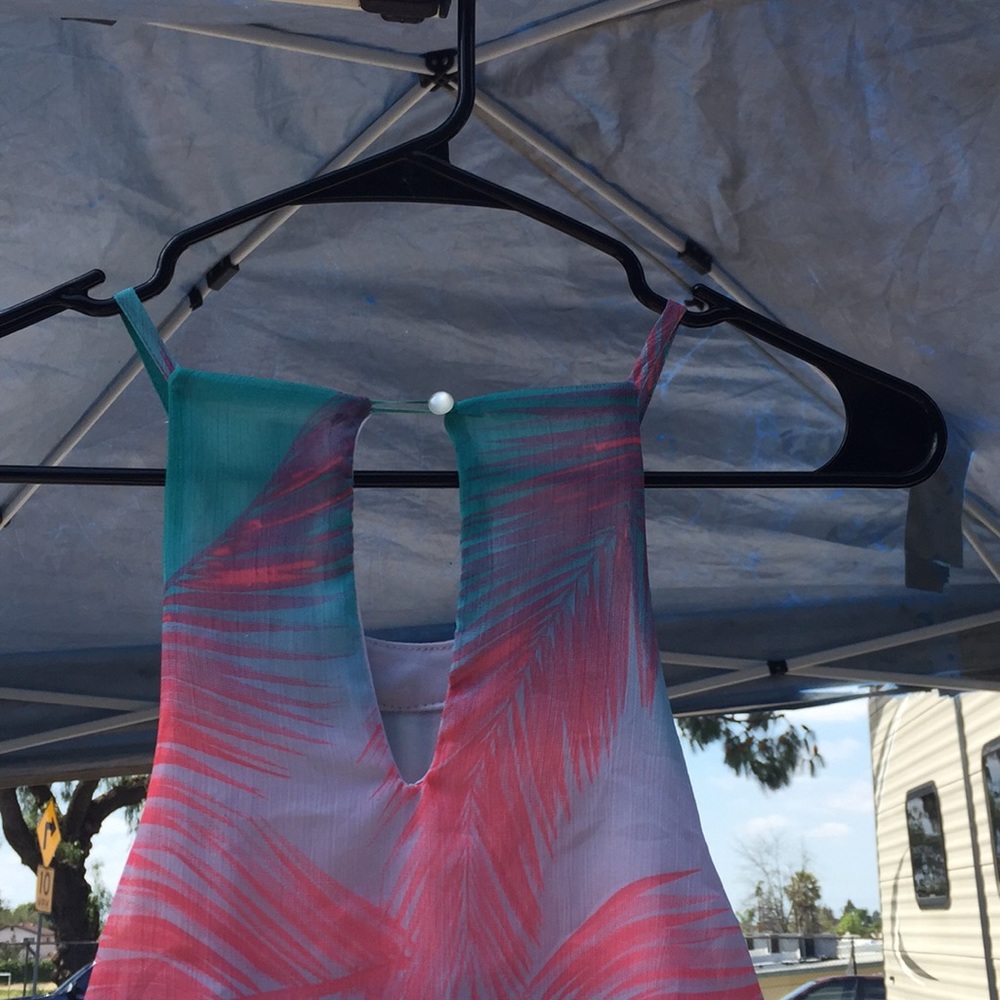 Dress - Picture 3 of 3